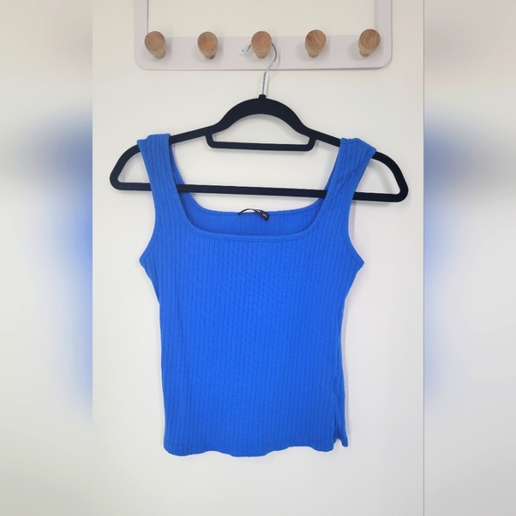 Ribbed Crop Top - Picture 1 of 2